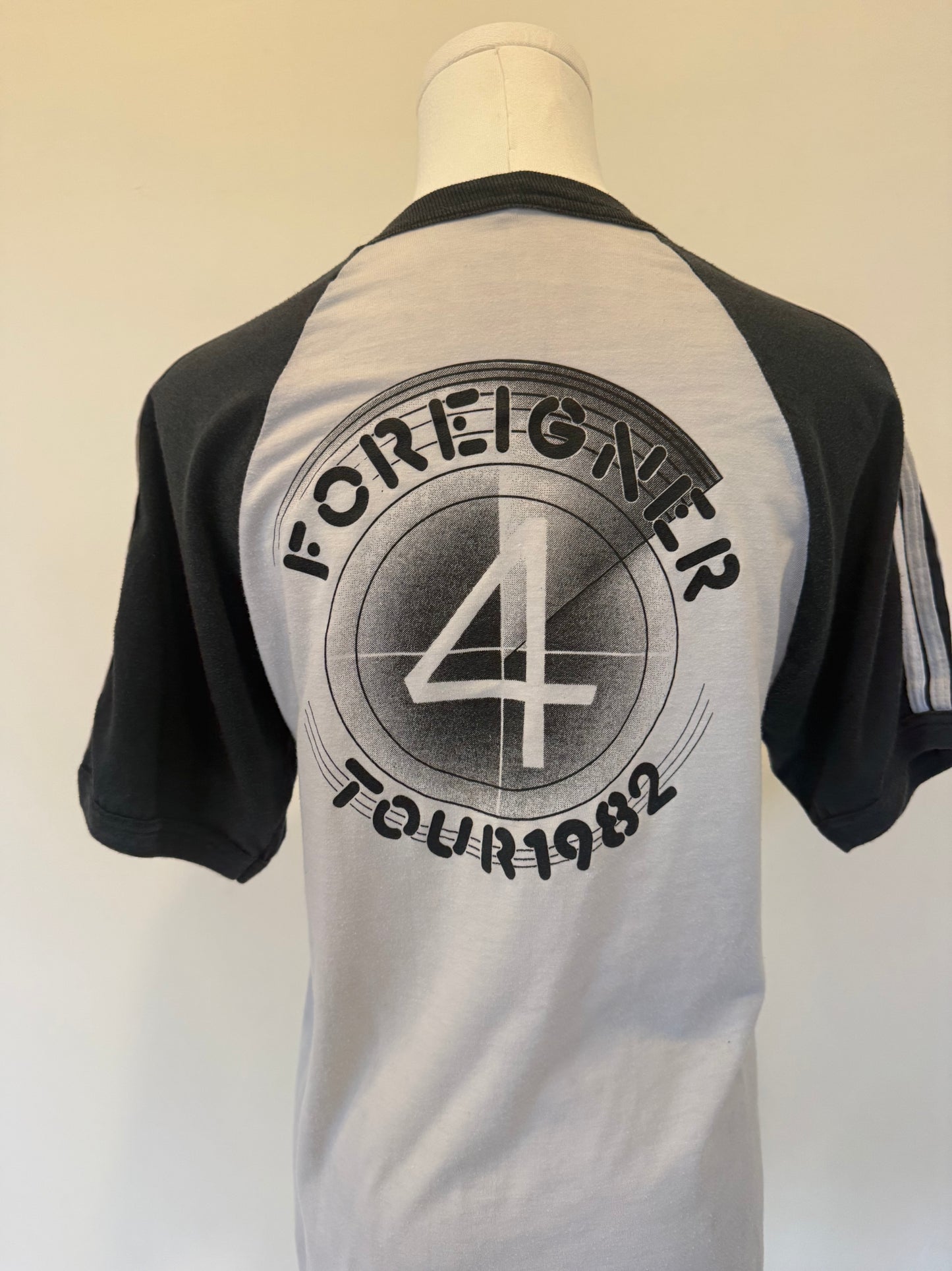Foreigner 82’ tour Size Small