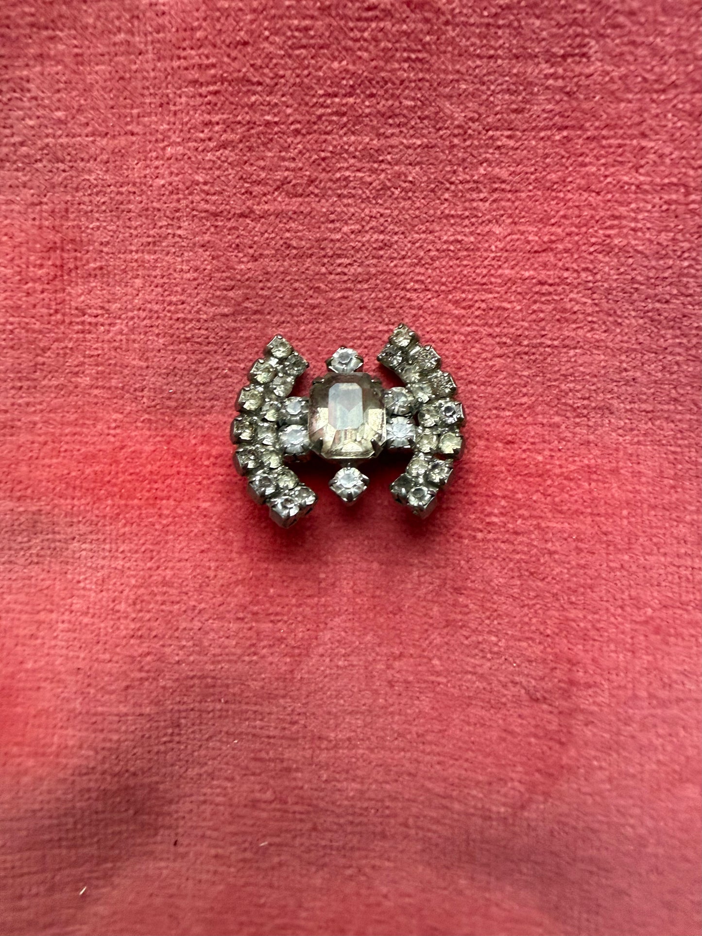 Small Vintage  Rhinestone pin