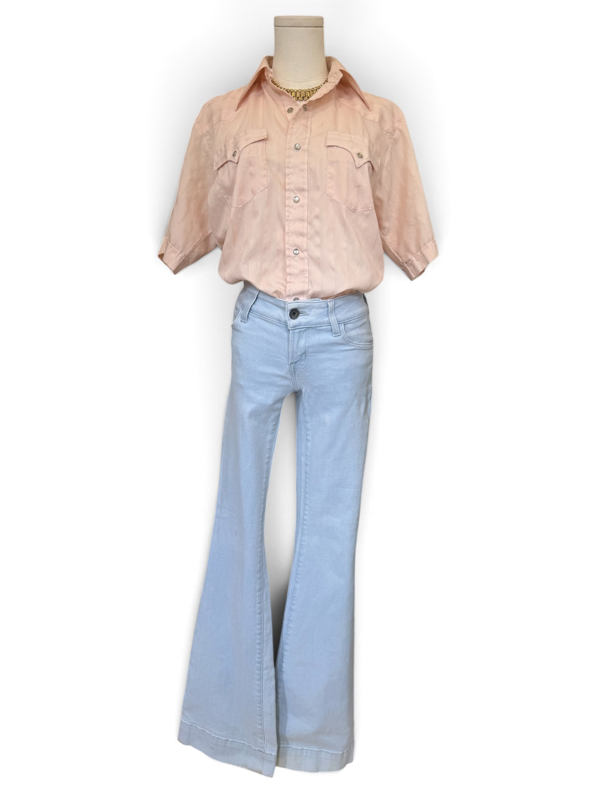 Vintage Western Short Sleeve Snap shirt. Pale pink